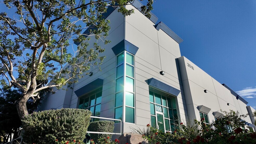 More Photos Of 3475 W Post Rd, Las Vegas Warehouse For Lease