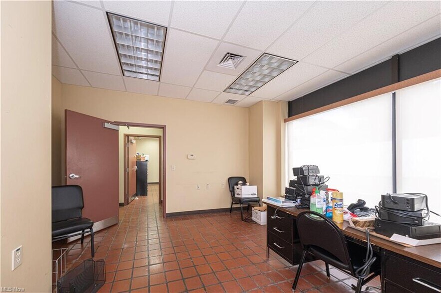 More Photos Of 1439 Sunset Blvd, Steubenville Light Manufacturing For Sale