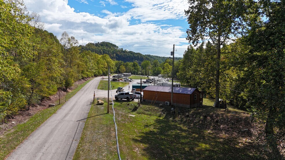 More Photos Of 462 Adams rd, Julian Trailer Camper Park For Sale