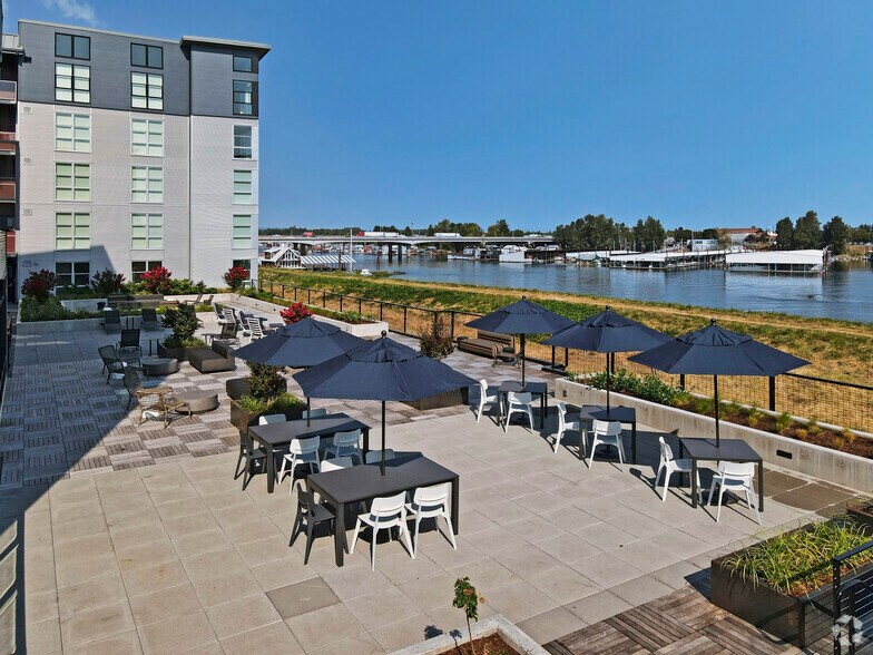 1055 N Anchor Way, Portland, OR 97217 MultiFamily For Lease