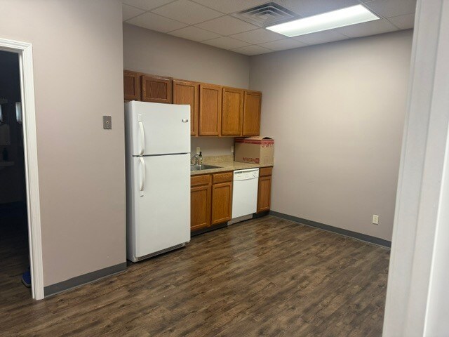 More Photos Of 1041 N Royal Ave, Evansville Office For Lease