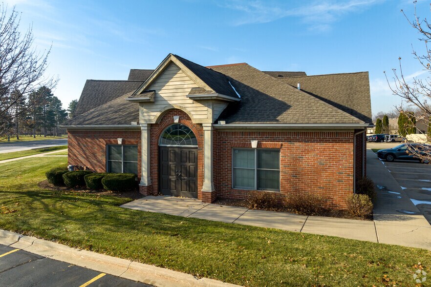 More Photos Of 35807 Moravian Rd, Clinton Township Office For Lease