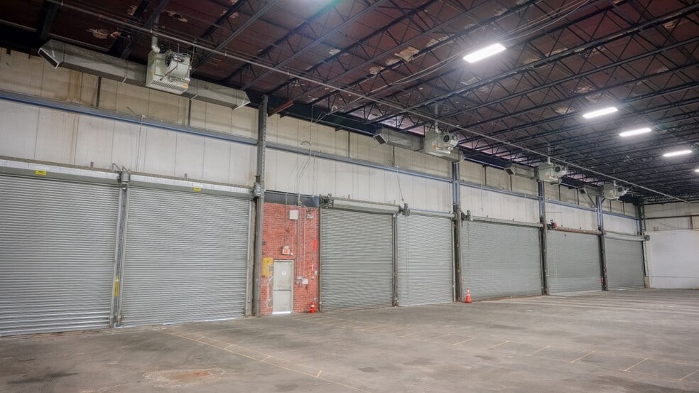 More Photos Of 300 Michael Dr, Syosset Light Distribution For Lease