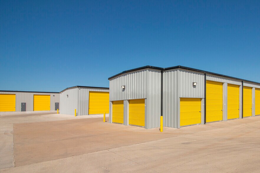 More Photos Of 1908 Farm to Market Rd, Crowley Self Storage For Lease