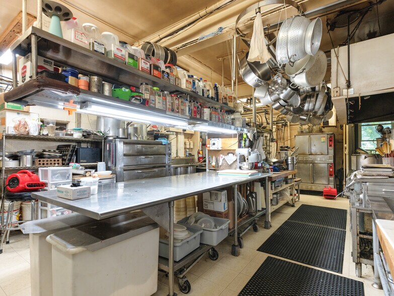 More Photos Of 2973 N Il Route 71, Ottawa Restaurant For Sale