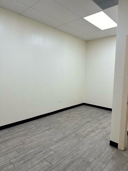 More Photos Of 2401 Pecan, McAllen Unknown For Lease