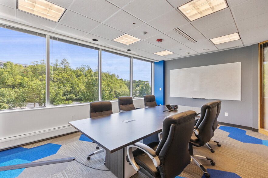 More Photos Of 1 Penn Center Blvd, Pittsburgh Unknown For Lease