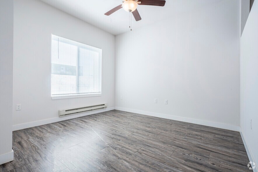 More Photos Of 2515 Gaston Rd, Cottage Grove Apartments For Lease