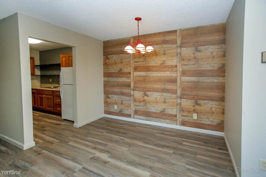 More Photos Of 186 1st St, Olivet Apartments For Sale