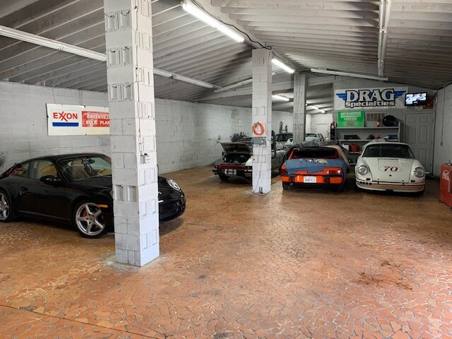More Photos Of 545 Rutherford Rd, Greenville Showroom For Sale