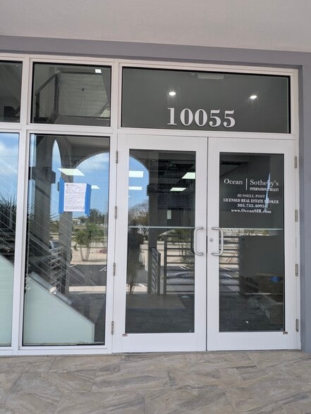 Primary Photo Of 10045 Overseas Hwy, Marathon Medical For Lease