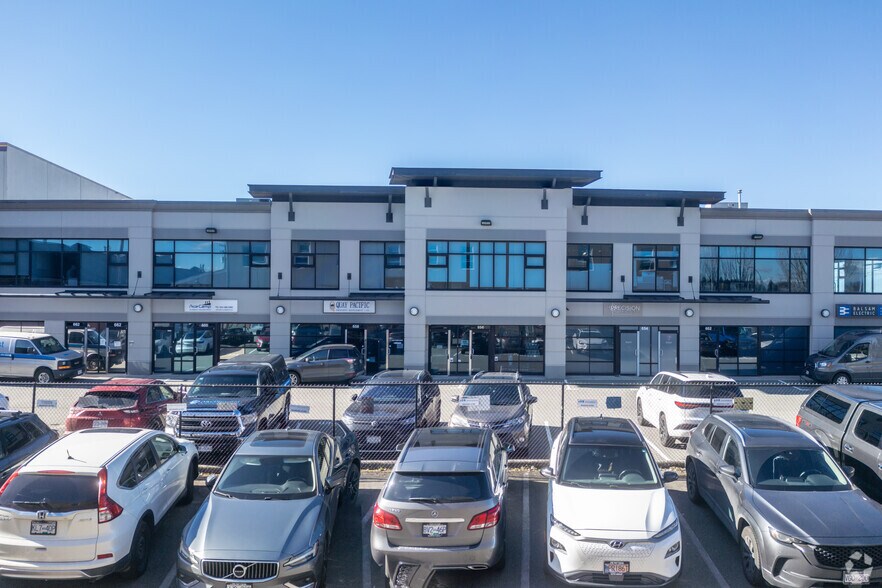 More Photos Of 656 Evans Av, Vancouver Warehouse For Sale