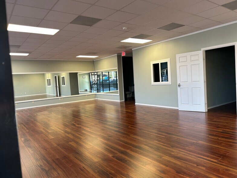 More Photos Of 19380 Highway 105 W, Montgomery Unknown For Lease