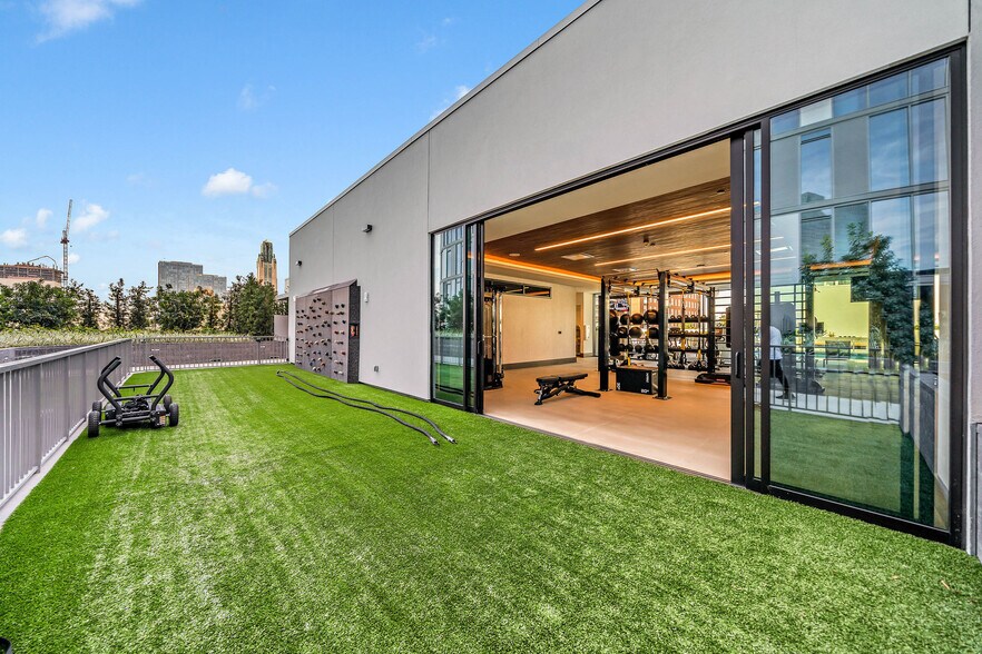 More Photos Of 2801 Sunset Pl, Los Angeles Apartments For Lease