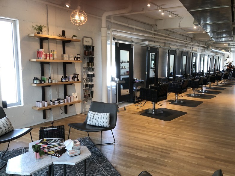 More Photos Of 125 Main St, Westport General Retail For Lease