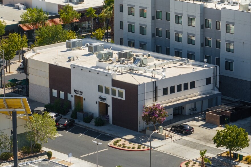 More Photos Of 843 W Lancaster Blvd, Lancaster Bank For Lease