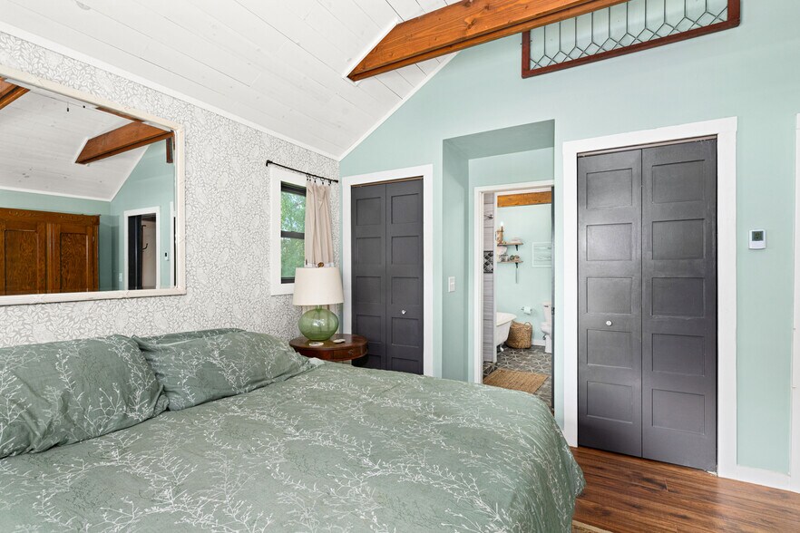 More Photos Of 60445 E Summit Rd W, Ashland Lodge Meeting Hall For Sale