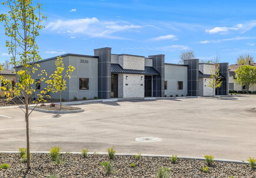 More Photos Of 3526 E Louise Dr, Meridian Office For Sale