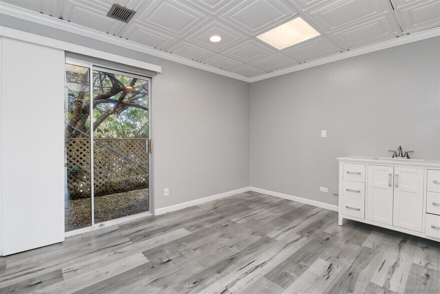 More Photos Of 4116-4120 W Point Loma Blvd, San Diego Medical For Lease