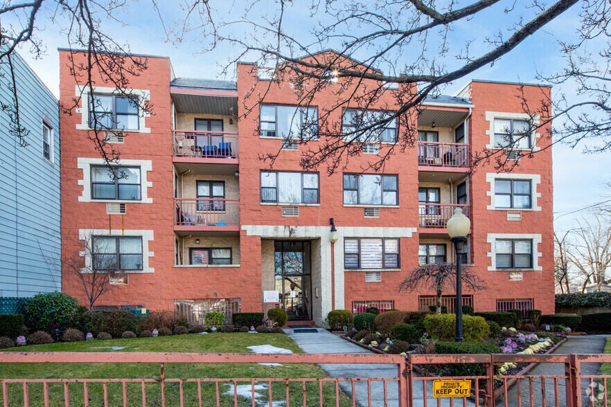 More Photos Of 5324 Metropolitan Ave, Ridgewood Apartments For Sale