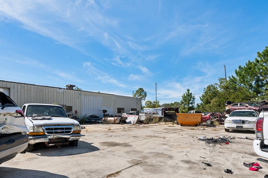More Photos Of 1304 W 19th St, Panama City Auto Repair For Sale