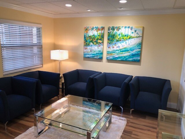 More Photos Of 1000 Tamiami Trl N, Naples Medical For Lease