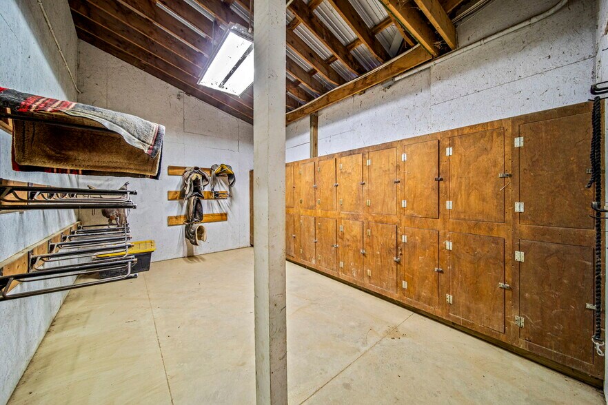 More Photos Of 6600 Vrooman Rd, Painesville Horse Stables For Sale