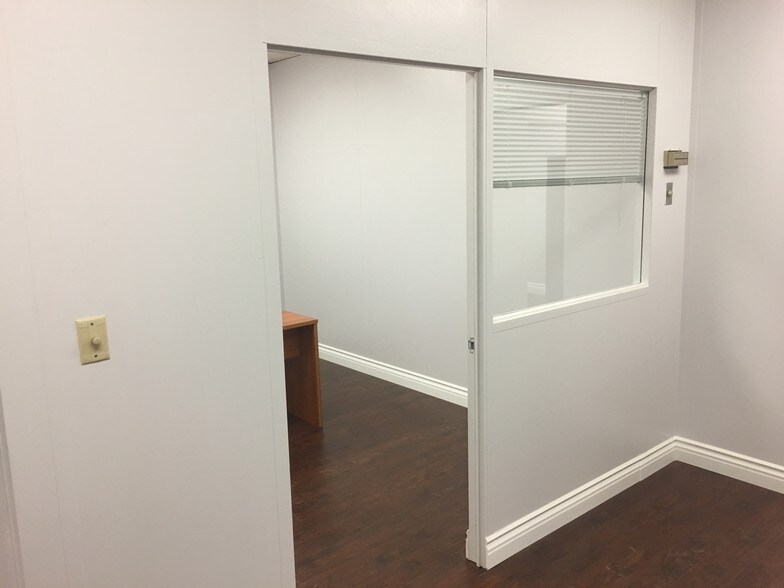 More Photos Of 100 S Citrus Ave, Covina Office For Sale