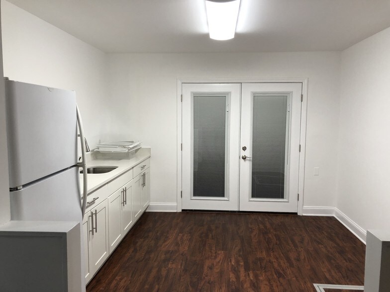 More Photos Of 864 Mapleton Rd, Princeton Office For Sale