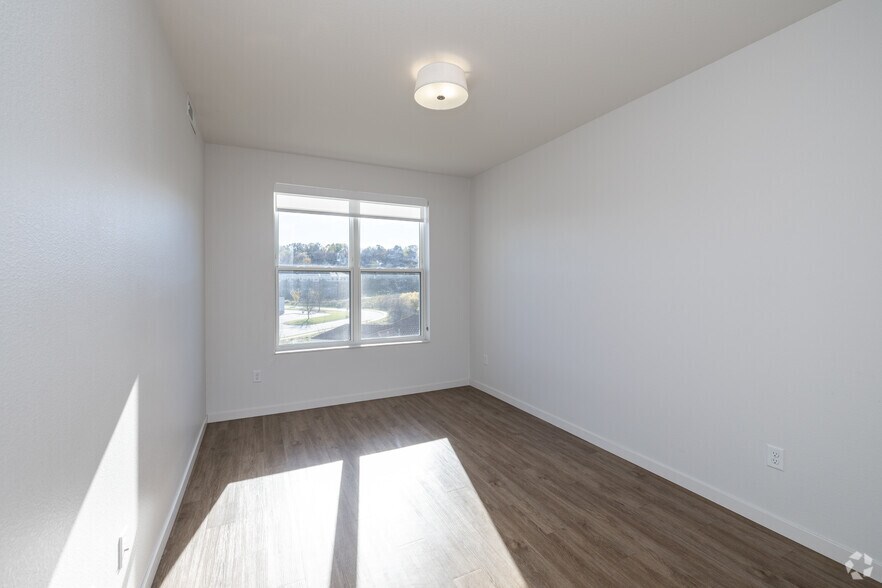 More Photos Of 201 El Dorado Dr, Jordan Apartments For Lease