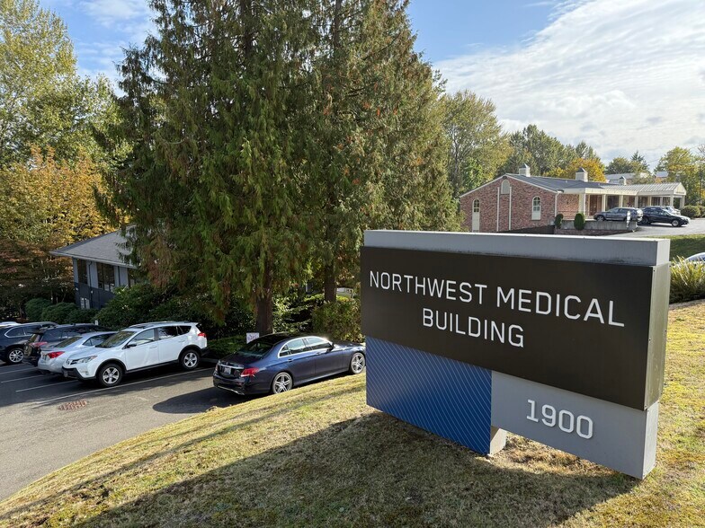 More Photos Of 1900 116th Ave NE, Bellevue Medical For Sale