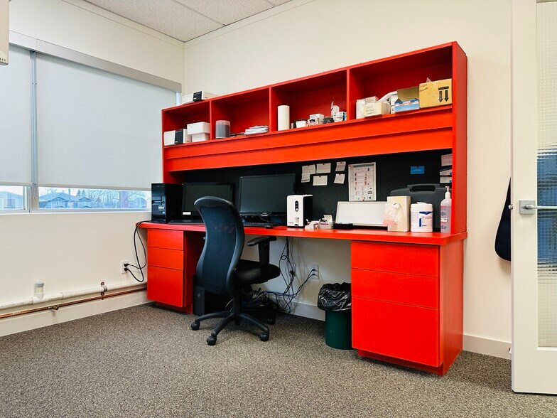 More Photos Of 10006 101 Av, Grande Prairie Office For Lease