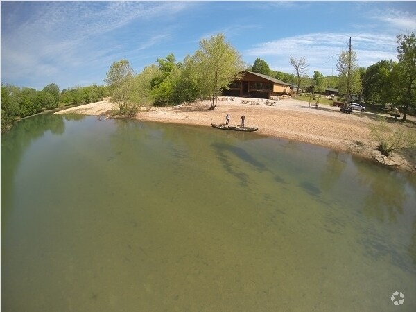 More Photos Of 16392 Tom Akers Rd, Eminence Hotel For Sale