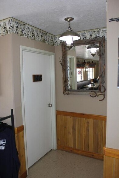 More Photos Of 339 S Highway 89, Circleville Hotel For Sale