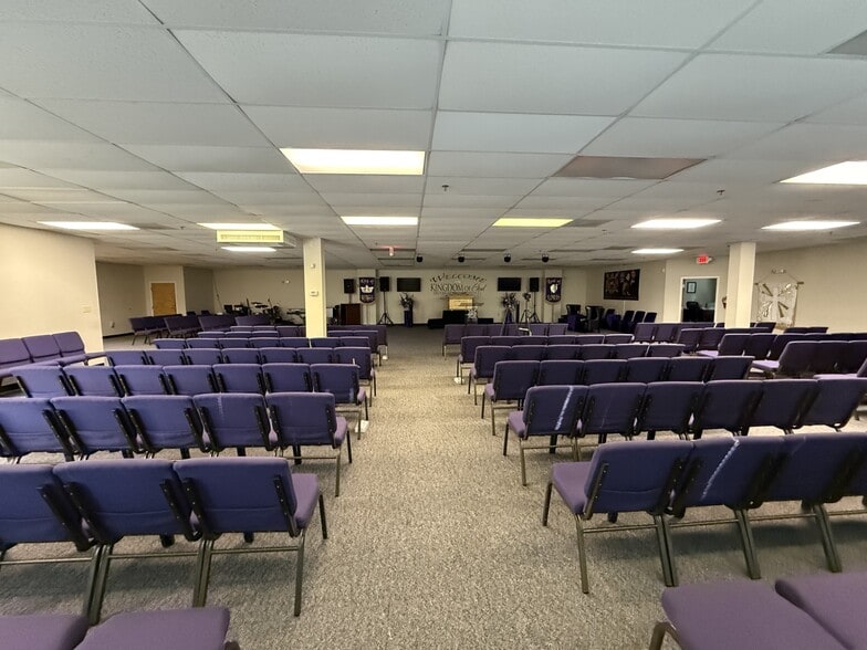 More Photos Of 10318-10332 Battleview Pky, Manassas Flex For Lease