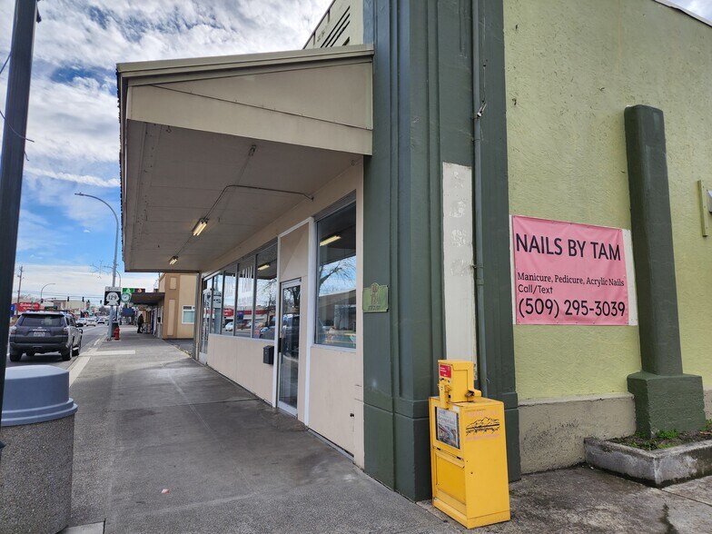 More Photos Of 720 6th St, Clarkston Medical For Sale