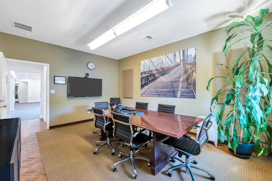 More Photos Of 39 Main St, Northport Office For Lease