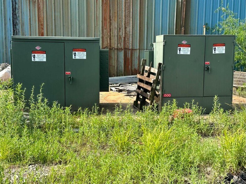 More Photos Of 1301 Industrial Park Rd, Mountain Grove Warehouse For Lease