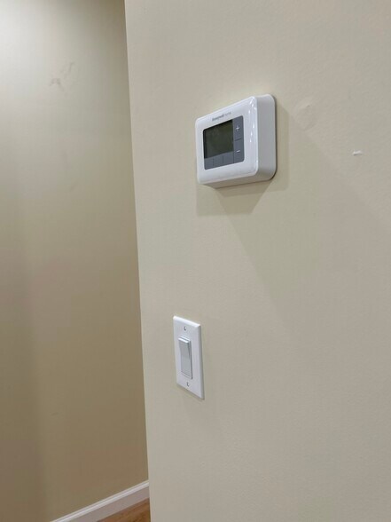 More Photos Of 1018-1020 S Orange Ave, Newark Storefront Retail Residential For Sale