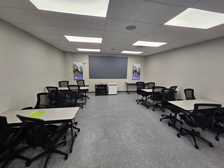 More Photos Of 456 Union Blvd, Allentown Light Manufacturing For Sale