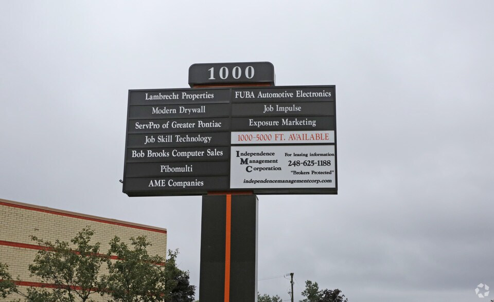 More Photos Of 1000 N Opdyke Rd, Auburn Hills Warehouse For Lease