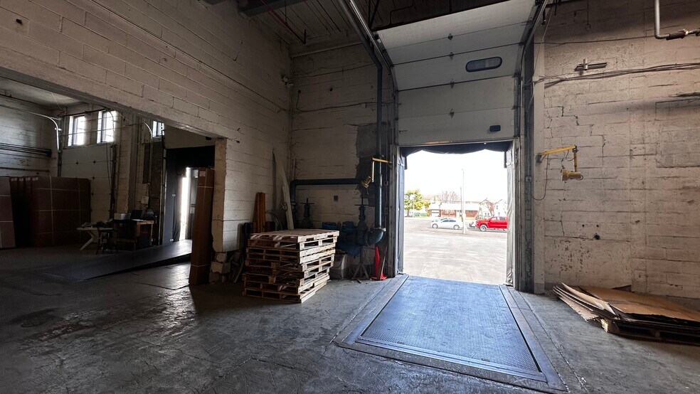 More Photos Of 1727-1801 Union Blvd, Allentown Warehouse For Lease