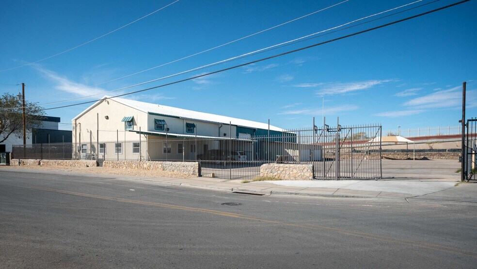 More Photos Of 8139 Beatrix Ln, El Paso Warehouse For Lease