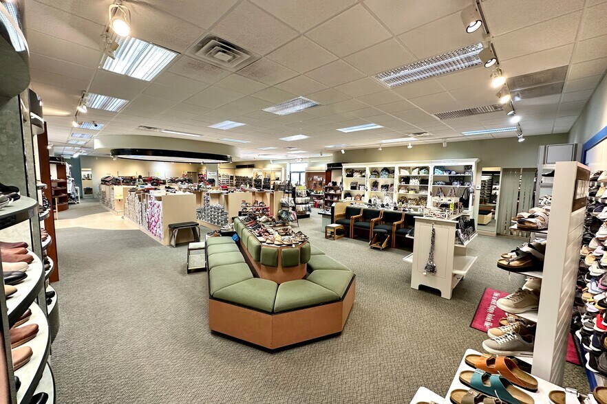 More Photos Of 6 Convenience Center Dr, Champaign Freestanding For Sale