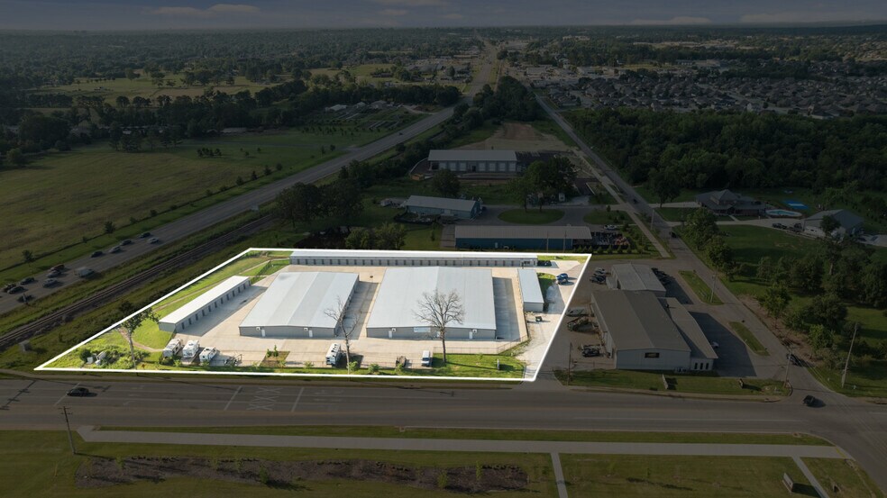 More Photos Of 753 W Pleasant Grove Rd, Rogers Self Storage For Sale