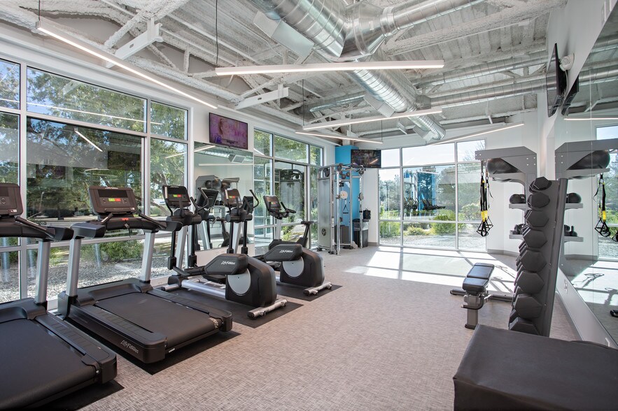 More Photos Of 4835 E Cactus Rd, Scottsdale Office For Lease