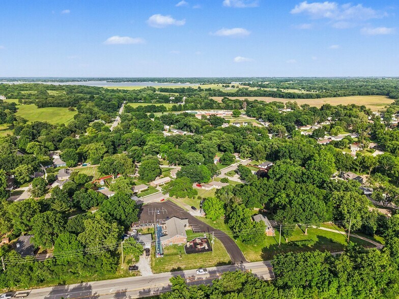 More Photos Of 303 N US Highway 169, Smithville Religious Facility For Sale