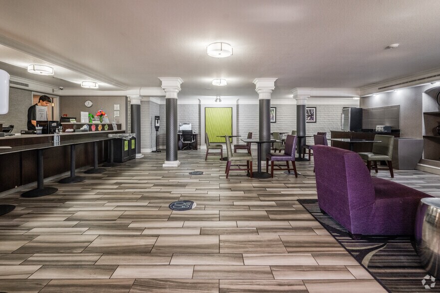 More Photos Of 8701 Turnpike Dr, Westminster Hotel For Sale