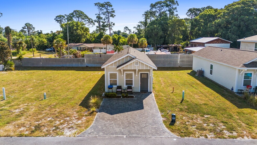 More Photos Of 2906 Sarah Jean Ct, Panama City Manufactured Housing Mobile Home Park For Sale