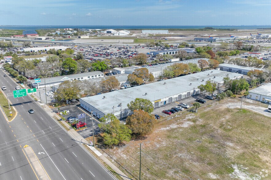 More Photos Of 14605 49th St N, Clearwater Light Distribution For Lease